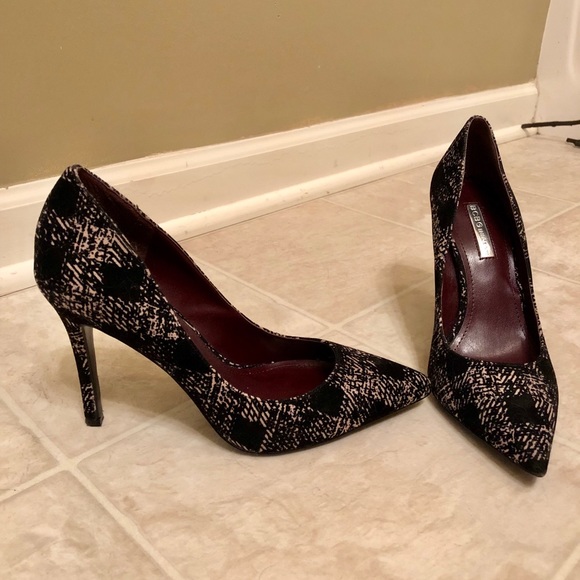 Bcbg Black & tan suede pumps - Picture 4 of 6